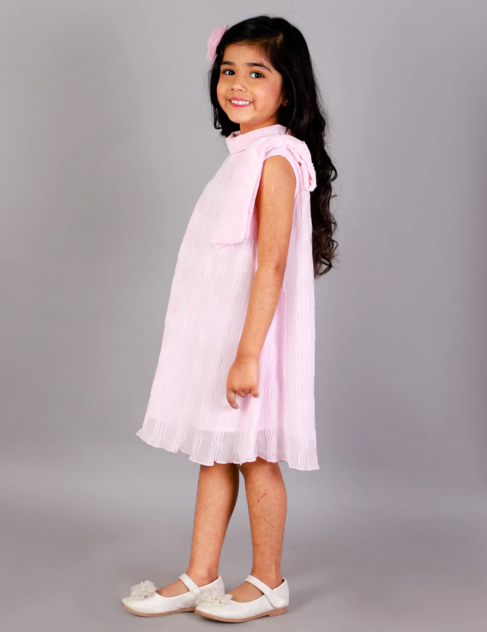 Stylish and Elegant Pink Pleated Dress view 3