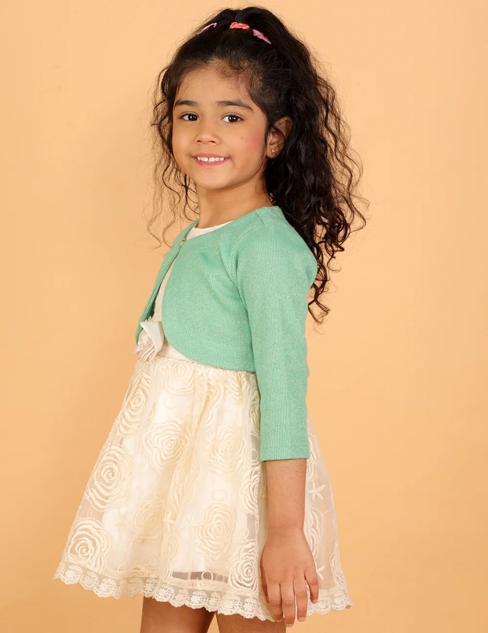 Stylish Green Regular Hosiery Quarter Sleeves Shrug view 4