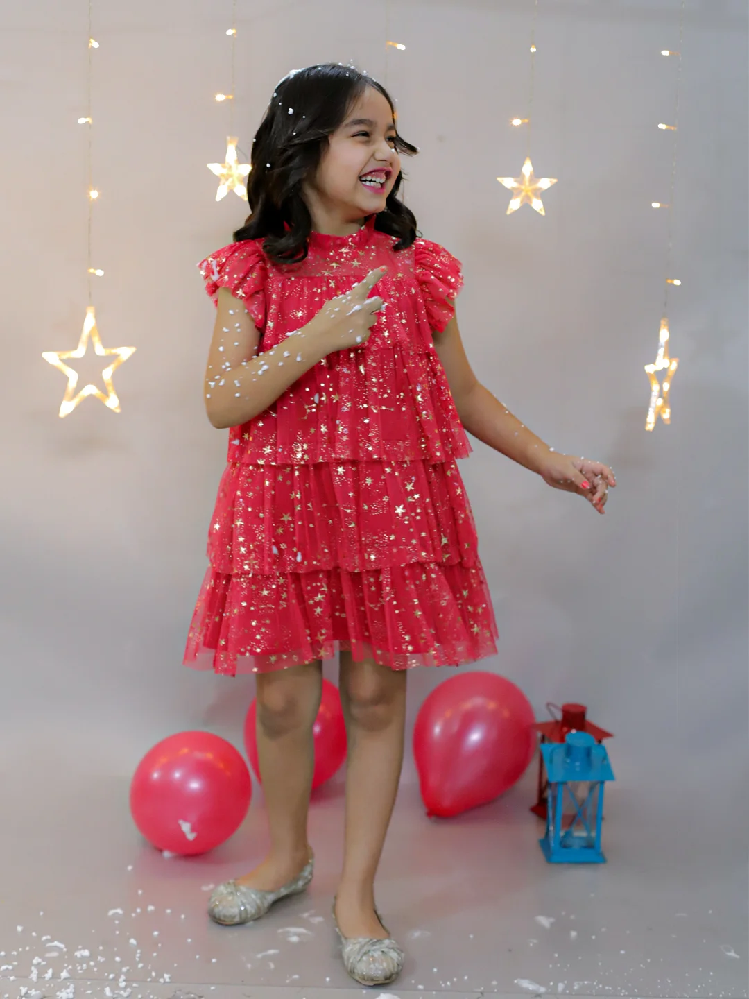 KIDSDEW SLEEVELESS LAYERED DRESS KNEE LENGTH STAR FOILED NET PARTY DRESS RED view 2
