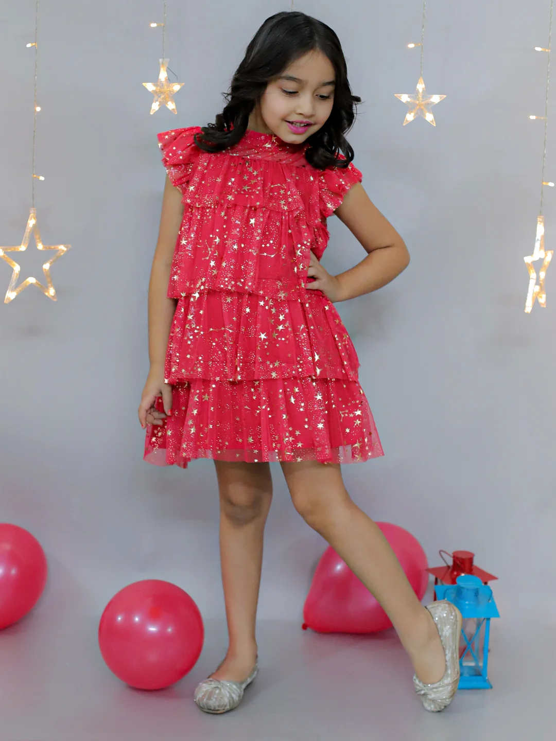 KIDSDEW SLEEVELESS LAYERED DRESS KNEE LENGTH STAR FOILED NET PARTY DRESS RED