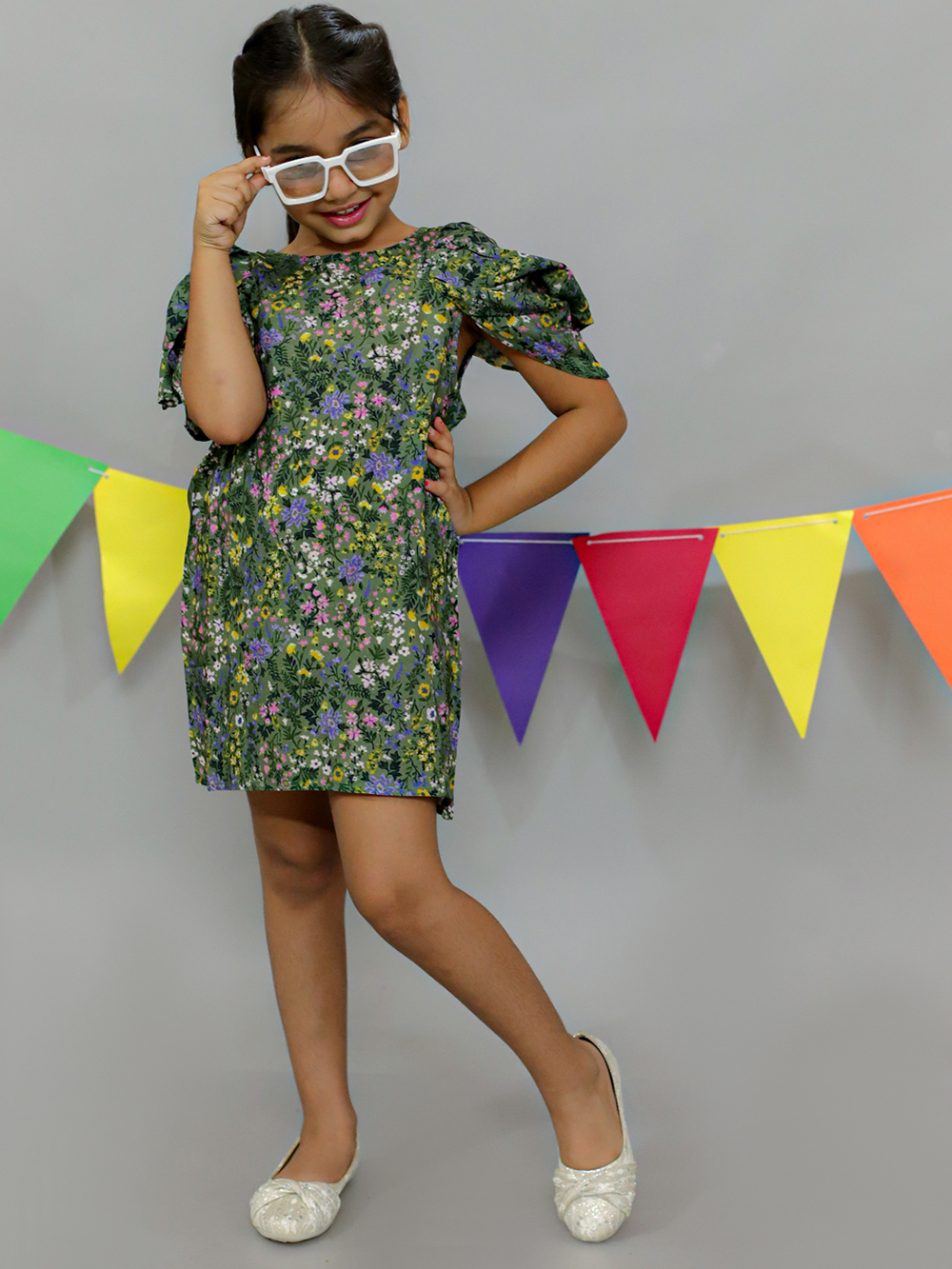 Charming Olive Polka Dot Dress with Puffed Sleeves and Matching Mask