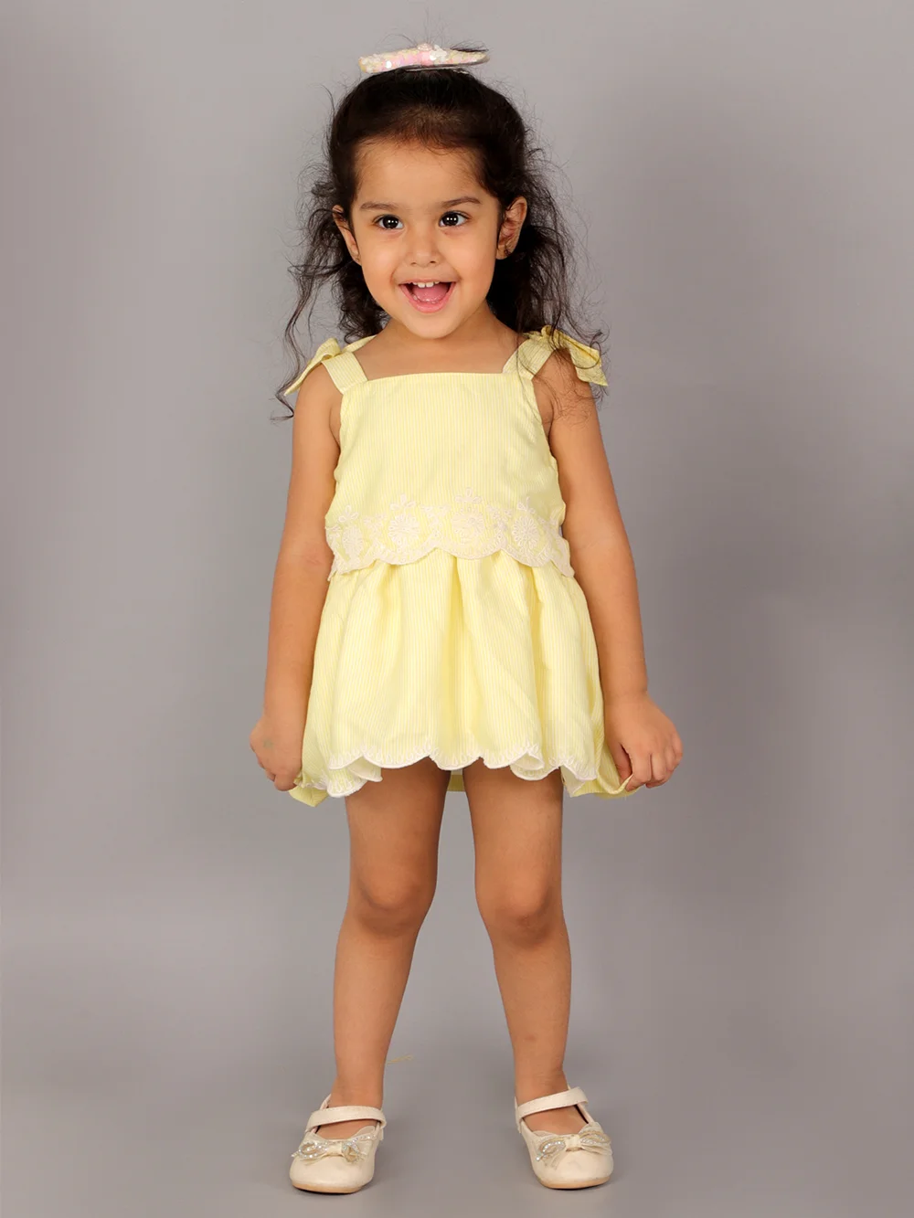 Effortless Charm: Comfy Yellow Tie-Up Dress