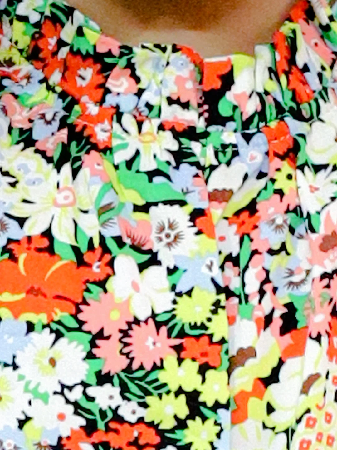 Sleevless all over printed A-Line knee length dress comes with flared hem Multi view 5