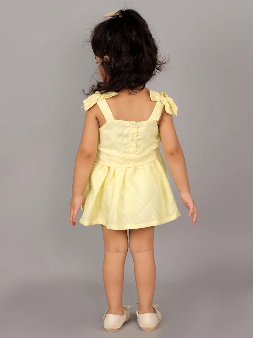 Effortless Charm: Comfy Yellow Tie-Up Dress view 4